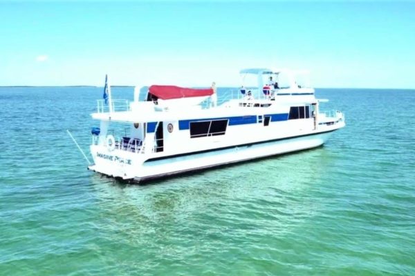 myacht houseboat website