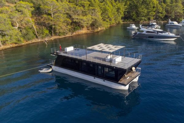 myacht houseboat website